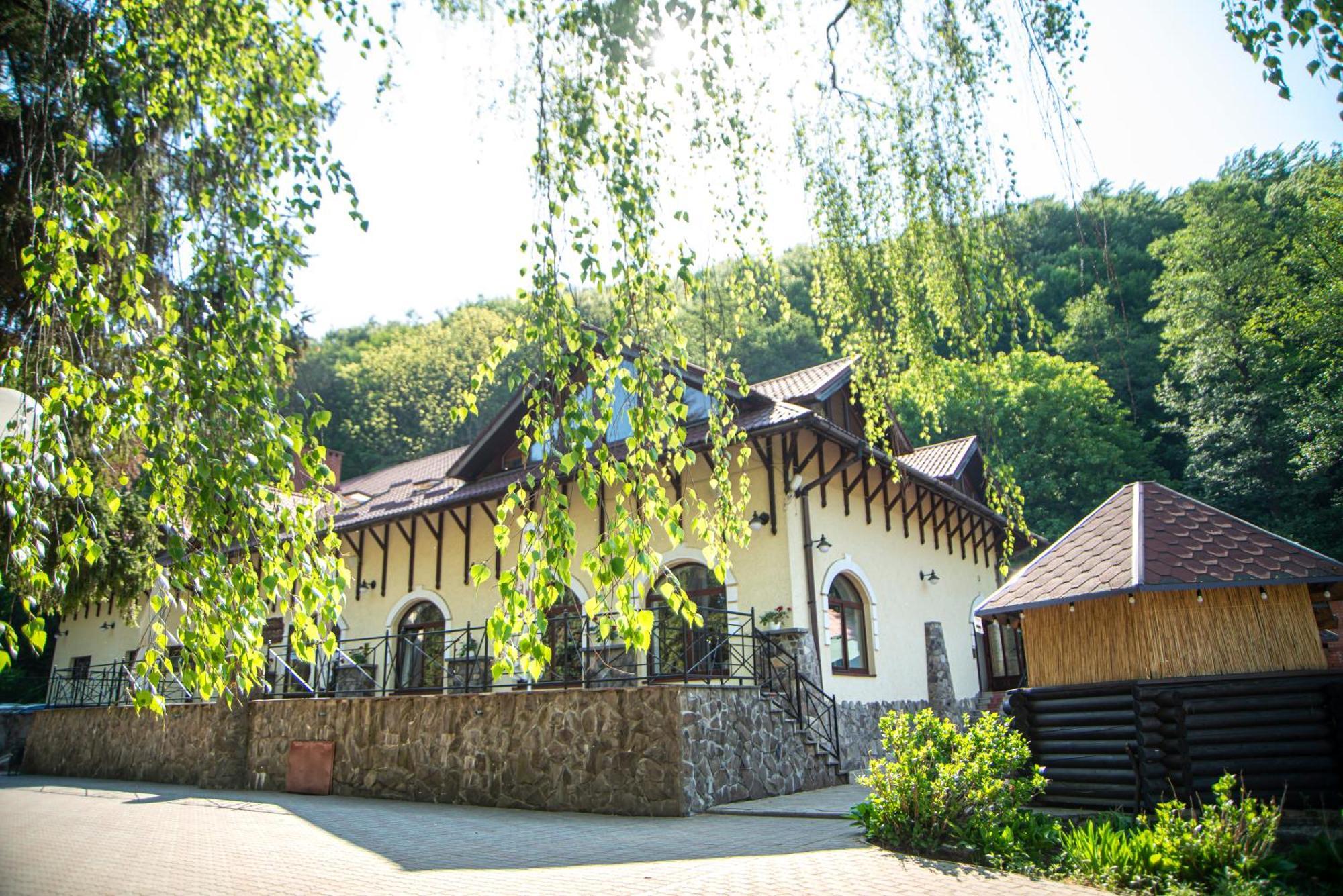 Bogolvar Retreat 3* Antalovtsi